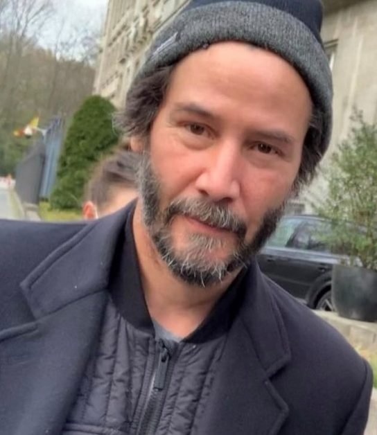 Mesajul lui Keanu Reeves după ce și-a revenit din depresie: “Vedeți toți oamenii din spatele meu? Se grăbesc către serviciu și nu sunt atenți la nimic…”