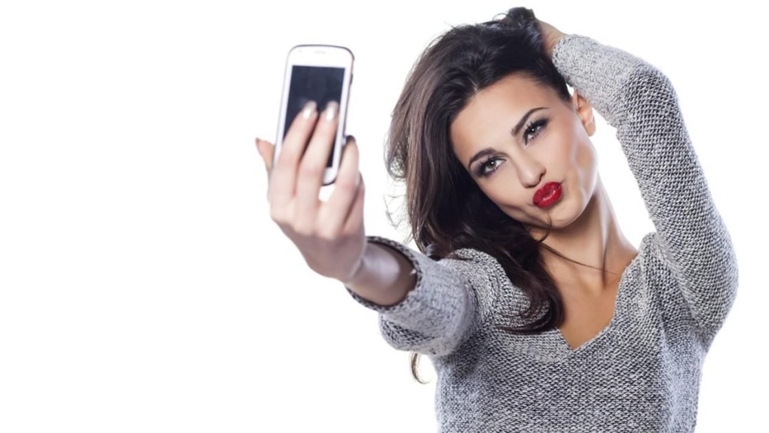 Adevarul despre persoanele care sunt obsedate de SELFIE