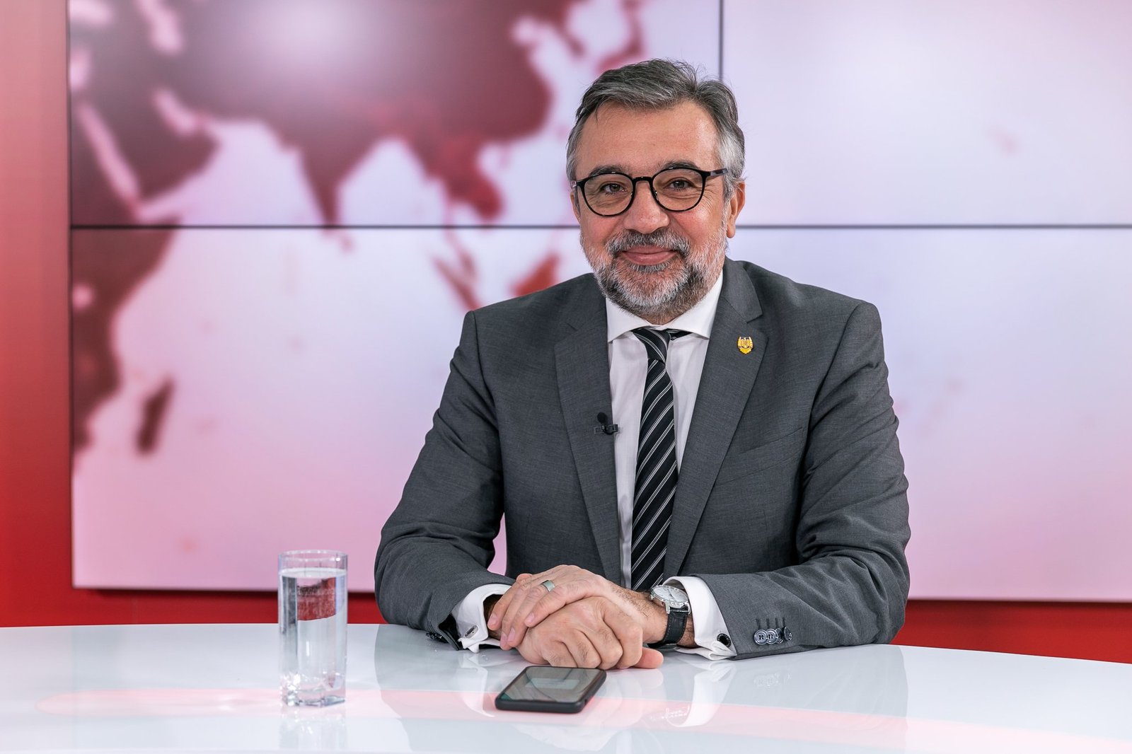 Bugetara de LUX. Soția cu CINCI funcții la stat a senatorului PSD Romașcanu, mamă eroină: 55.000 EUR, dar de botez