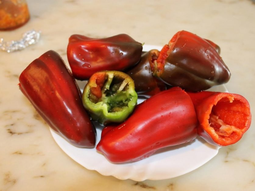 Reţetă de conservat ardei graşi fără CHIMICALE şi fără STERILIZARE. Borcanele rezistă până la doi ani