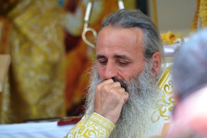 „Durere adăugată la durere” Mesajul Mitropolitului Teofan, în preajma hramului Sfintei Cuvioase Parascheva