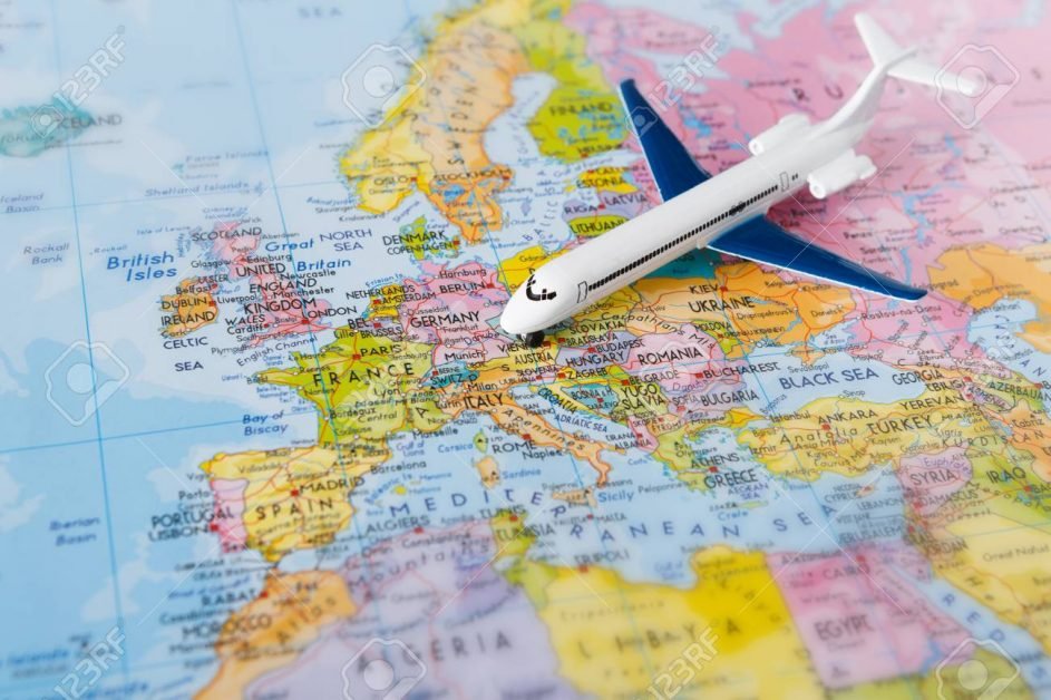 LISTA statelor în zona galbenă. Începând de astăzi a intrat în vigoare carantina la domiciliu timp de 14 zile pentru cei care vin în România din 49 de ţări.
