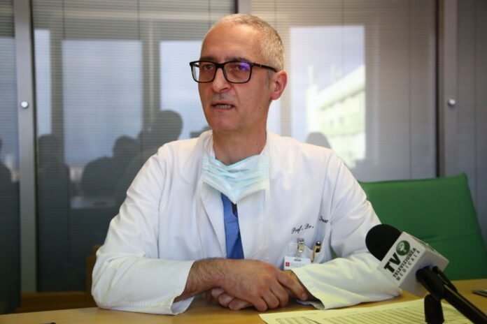 Revolta medicului român: „I-aş da afară pe toţi doctorii din spitalele de stat care iau bani de la pacienţi. Să se ducă în mediul privat.”