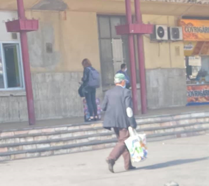 Fapta este mai importantă decât vorba, iar eu am primit azi pentru un mic gest: recunostinta, fericire sufleteasca, si sentimentul ca putem face lumea aceasta un loc mai bun