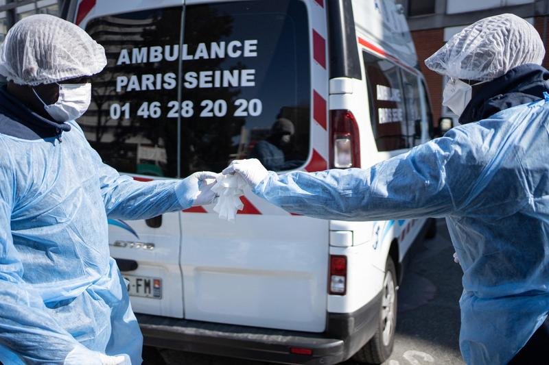 NEWS ALERT: Emmanuel Macron a anunțat carantină totală în Franța. Germania intră în lockdown parțial toată luna