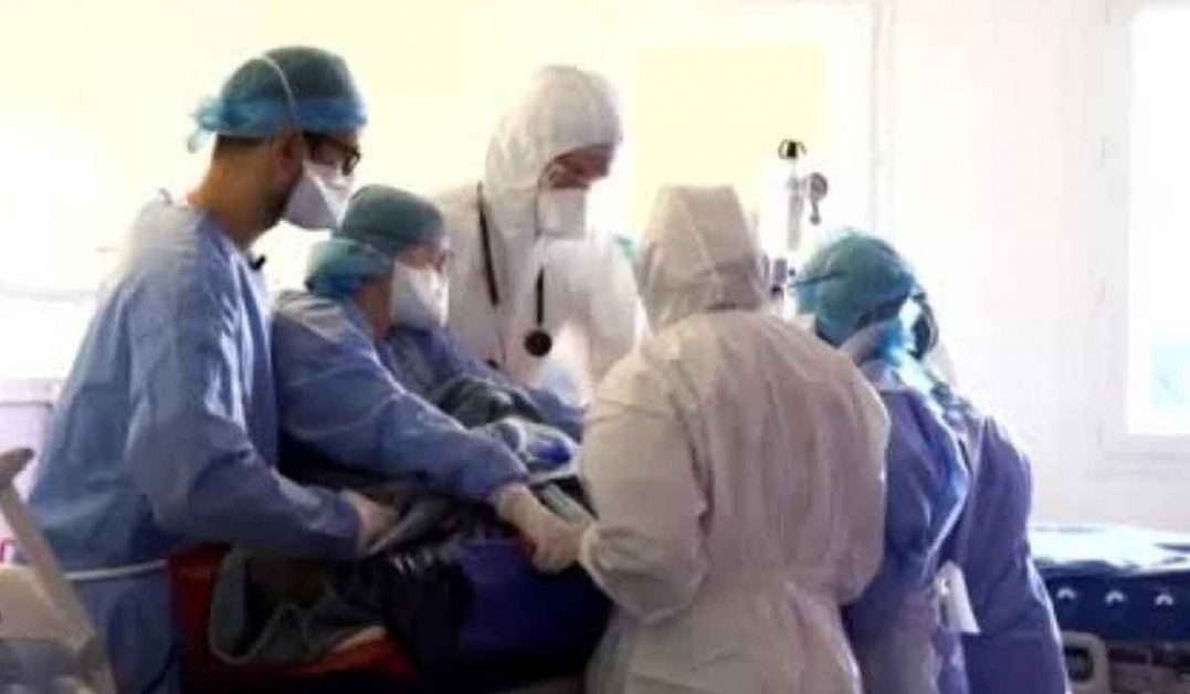 Pacientul cu noul VIRUS care spunea ca nu poate respira cu masca de oxigen, a decedat. Mesajul fiicei sale