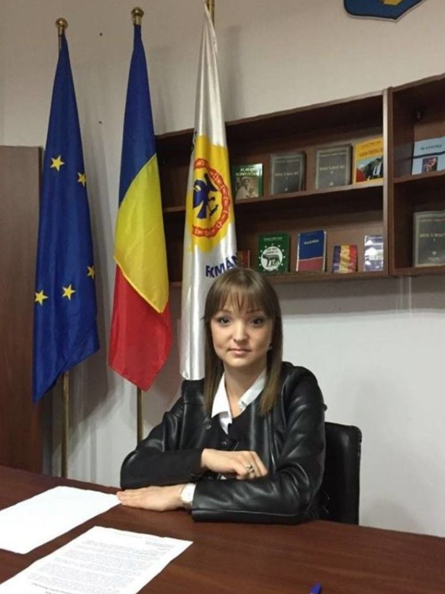 Fiica lui Corneliu Vadim Tudor, mesaj dur pentru politicieni: ”Cei ca voi, niște jalnici indivizi minusculi, veți dispărea. Tatăl meu a fost atacat… ”