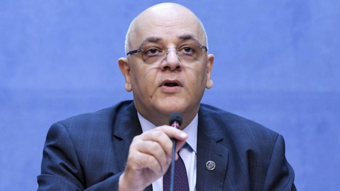 Raed Arafat: ”De la normalitate până la un nou val grav putem ajunge foarte rapid, în 2-3 săptămâni”