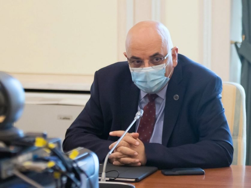 Pompierii au tăcut, Arafat a recunoscut : ”Clădirea nu avea autorizație la incendiu”! Pompierii știau și i-au amendat. Lângă el era colonelul pe care îl dăduse afară după Colectiv!