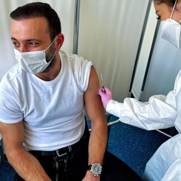 Mihai Morar și-a luat inima în dinți și și-a făcut vaccinul anti-Covid! Ce s-a întâmplat după exact 60 de minute