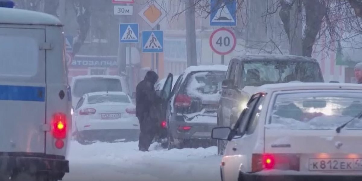 Vreme extremă în Rusia. O „ninsoare apocaliptică” a „îngropat” Moscova sub zăpadă. VIDEO