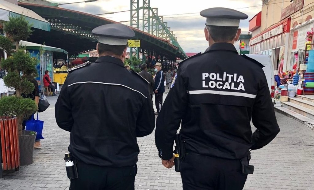 Cat castiga politistii locali din Capitala. Sefimea ridica lunar salarii de peste 10.000 de lei