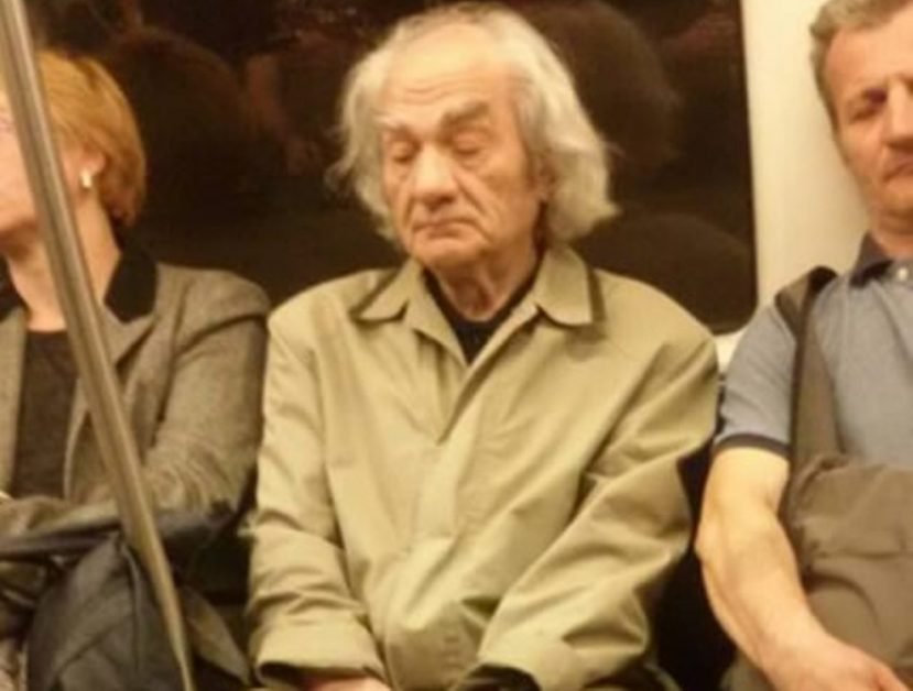 Este cel mai modest roman! A ajutat mii de oameni si le-a salvat viata fara sa ceara un ban. Circula cu metroul si spune ca e o normalitate