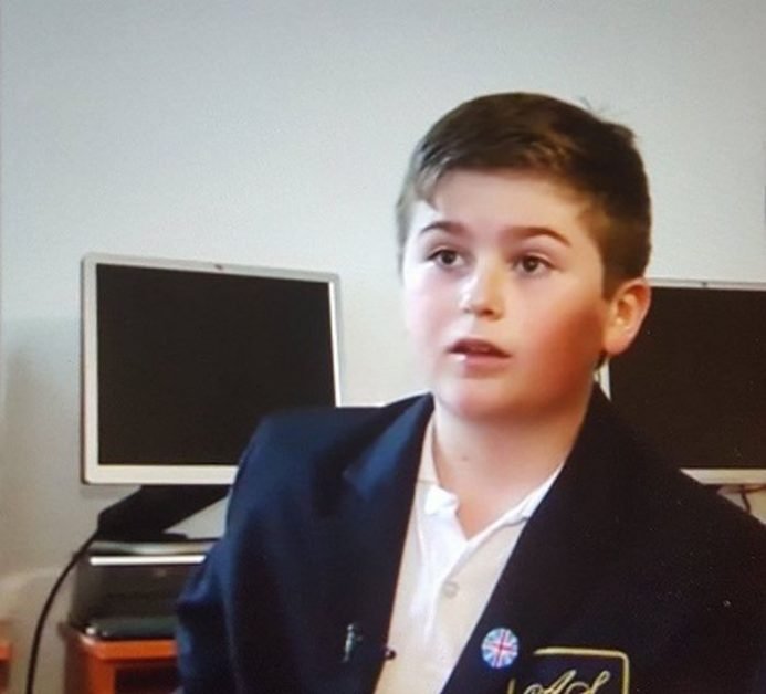ELEVUL ROMÂN CARE A IMPRESIONAT LUMEA. LA 12 ANI A SUSŢINUT O PROBĂ DE BACALAUREAT, ÎNTR-O LIMBĂ STRĂINĂ
