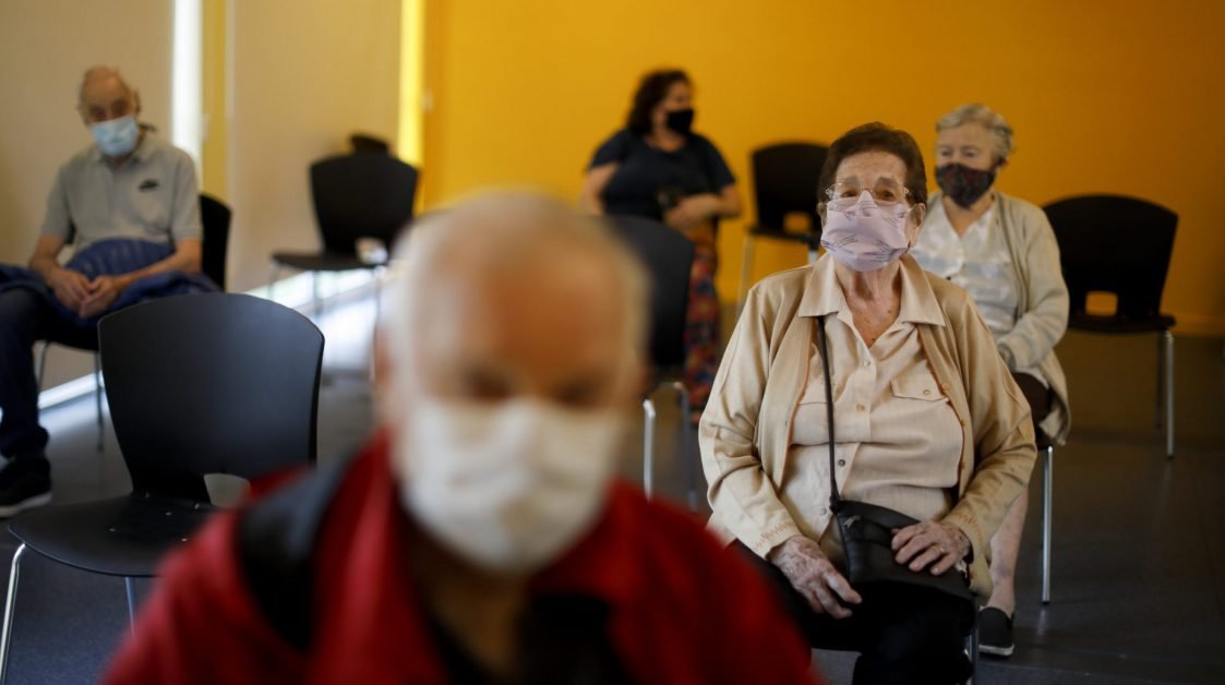 Țara care vrea vaccinare obligatorie și amenzi de până la 60.000 de euro în caz de refuz