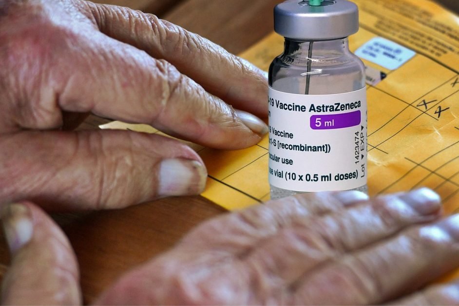 Agenția Europeană a Medicamentului adaugă încă un posibil efect secundar după vaccinarea cu AstraZeneca