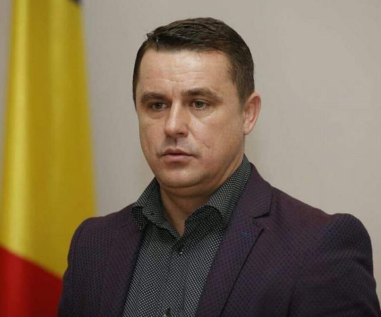 Primarul care a renunţat la pensia specială, prin act notarial: „E un furt; eu nu fur”