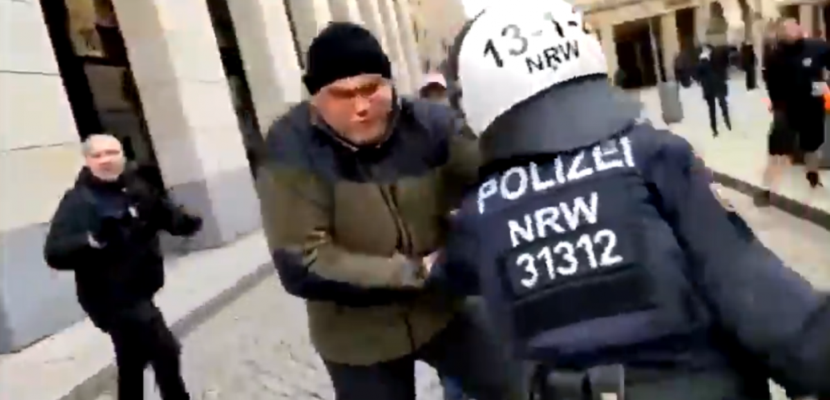 Confruntări violente în marile orașe ale Germaniei între protestatari anti-restricții şi forţele de ordine