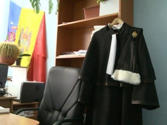 A fost abrogata pensionarea anticipata a magistratilor