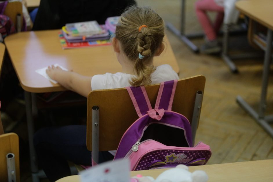 Cheltuielile cu creşa sau cu grădiniţa nu vor mai fi suportate de stat. Părinții nu vor mai primi cei 1.500 de lei