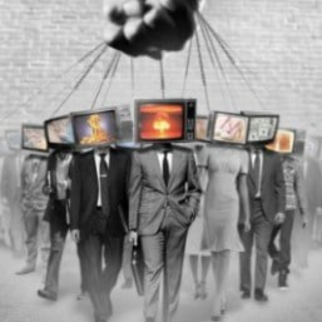 ”Operațiunile de mutilare prin control a unei societăți”. Ura se întreține cu propagandă. Pentru propagandă, trebuie activiști cu propaganda. Cît mai zeloși, cît mai fioroși. Cît mai spumegoși.