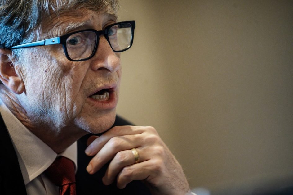 Bill Gates: REVENIREA la normal mai durează un an de zile, cu condiția ca lumea să se vaccineze