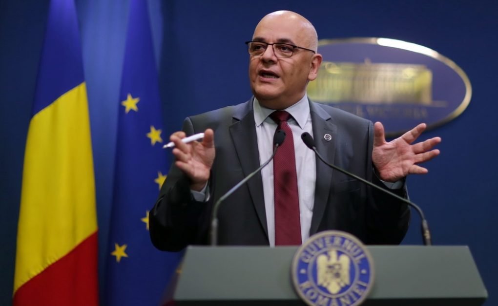 Raed Arafat a găsit soluția pentru ca românii să poată face cumpărături până în ora 18.00: Își iau pauză de la muncă și pleacă la magazin. „Orice angajat trebuie să solicite angajatorului”