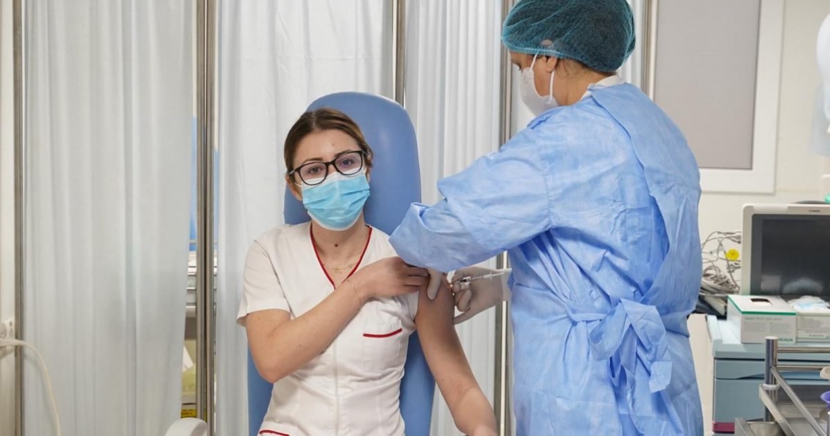 V-ati intrebat de ce? Doar 30% dintre medicii de familie s-au înscris să se vaccineze