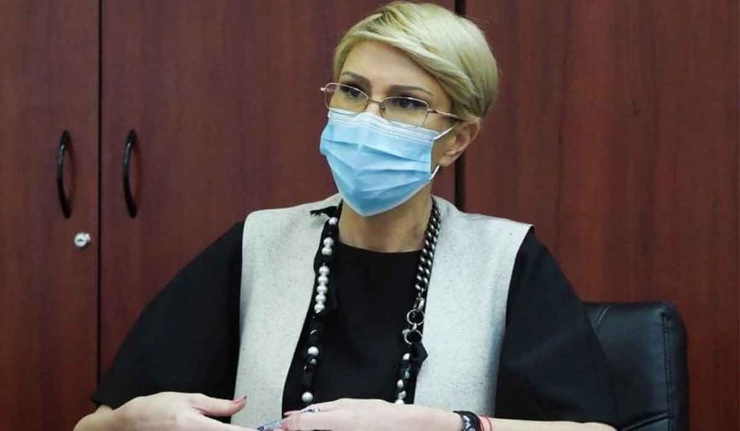 Romanii vor trebui sa aleaga intrea pensie si salariu: Bugetarii sa nu taie frunza la caini