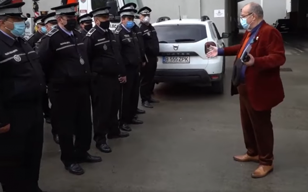 Primarul Piedone a luat masinile politiei locale! De acum obligati sa mearga în patrulare pe jos.