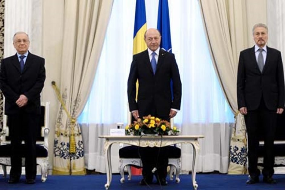 Pensia lunară a foştilor preşedinţi. Vezi cât încasează Iliescu, Emil Constantinescu şi Băsescu