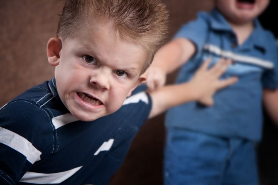 Psihologii avertizeaza: daca va veti sacrifica pentru copii, nu va vor mai respecta