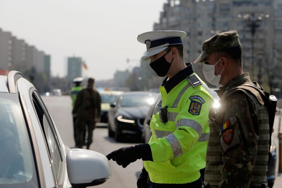 Instanțele au început să anuleze amenzile militare din starea de urgență. Statul trebuie să restituie banii încasați