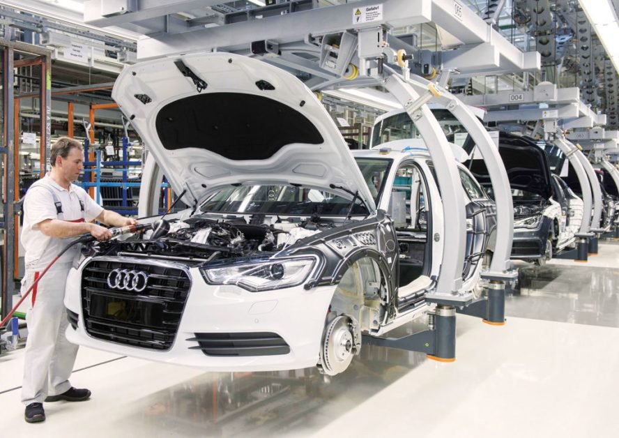 Ultima ora! AUDI renunţă în totalitate la maşinile pe benzină şi motorină