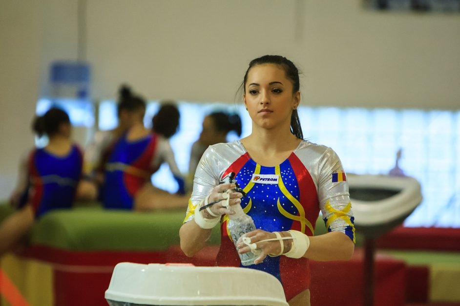 Larisa Iordache a cucerit aurul la Cupa Mondială de gimnastică de la Cairo