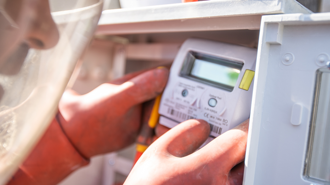 Primele estimări după scumpirea abruptă a energiei din piață. Cu cât vor crește facturile romanilor
