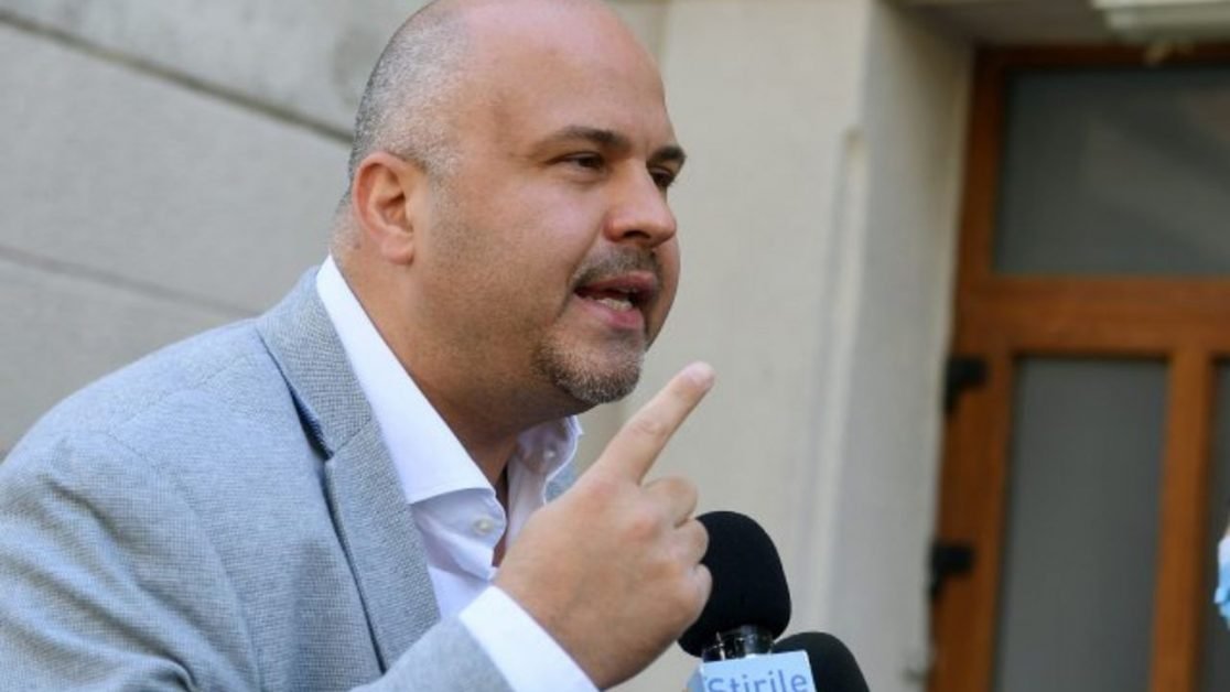 Emanuel Ungureanu, foc și pară! „Cîţu şi Arafat trebuie să răspundă, de ce am luat 120 de milioane de doze de vaccin?”