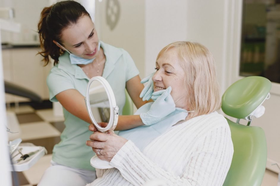 Avantajele implanturilor dentare Fast and Fixed