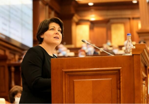 Noul premier al Moldovei anunta in Parlament: „Confiscam averile celor corupti, iar cu acesti bani vom construi scoli, aziluri, case de cultura si drumuri”