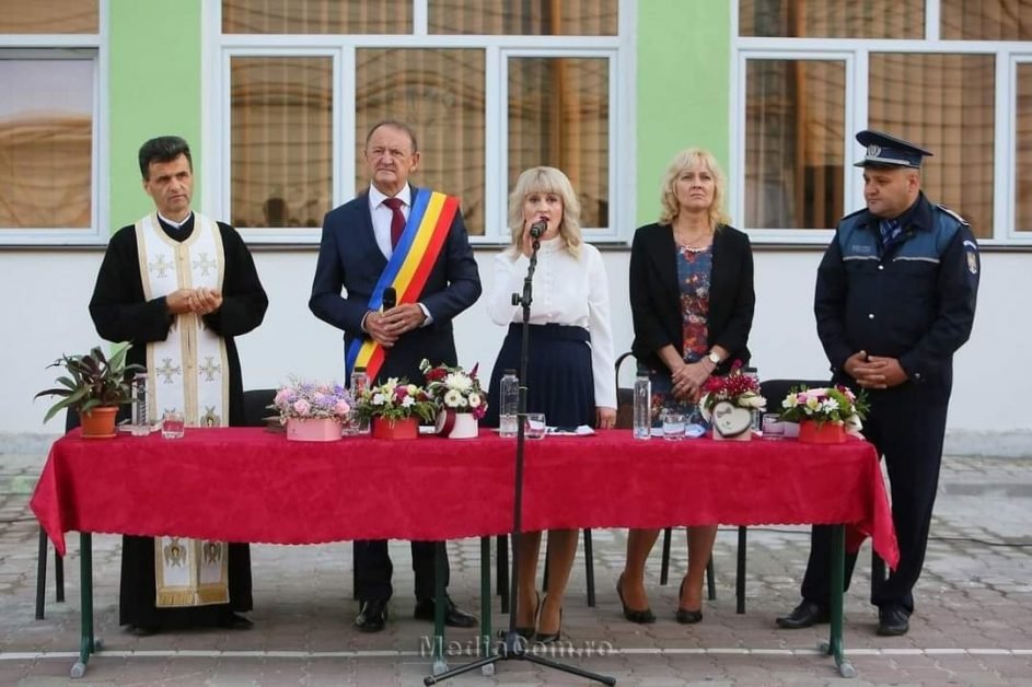 De peste 30 ani vedem aceeași imagine. De-asta suntem unde suntem, că nu vrem să schimbăm nimic! Sa fie foarte clar!