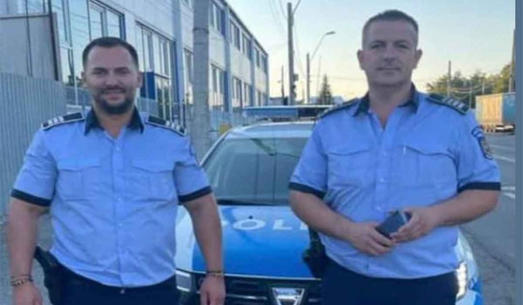 Mihai si Dragos sunt cei doi politisti datorita carora o fetita de doi ani traieste.