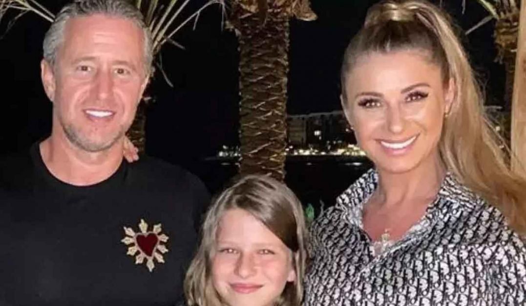 Anamaria Prodan si Laurentiu Reghecampf junior, mesaje zguduitoare in toiul noptii, dupa ce Laurentiu Reghecampf a anuntat ca a depus actele de divort: „S-a pierdut intr-o lume…”