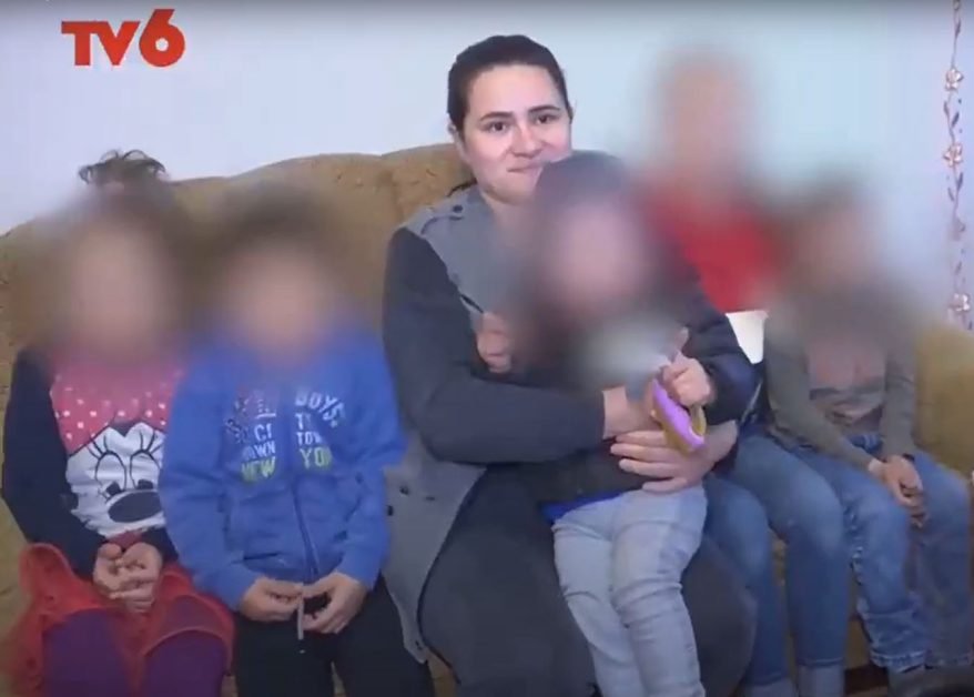 Abandonați de mamă și goniți de socri. Află povestea zguduitoare a unei tinere care educă șase copii, dintre care doi îi sunt frați, la emisiunea „Oameni pentru Oameni” | VIDEO