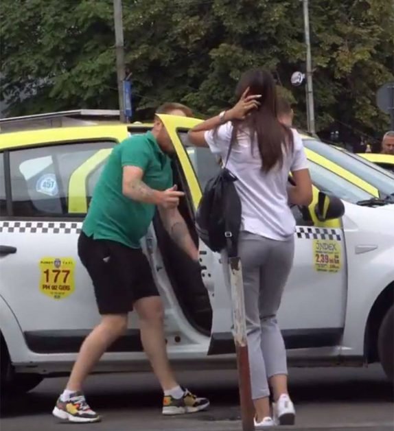 Incredibil cum a reactionat acest taximetrist din Ploiesti, dupa ce a fost rugat de tanara din imagine sa o duca acasa gratis