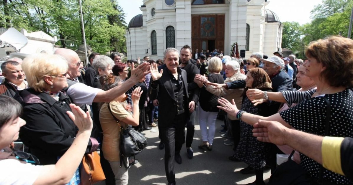 Clinica lui Becali e gratuita, dar pe bani. Iata ce preturi are
