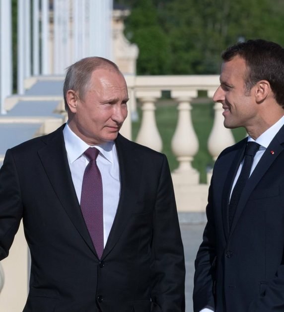 Președintele Macron face o vizită riscantă la Moscova, „în bârlogul lui Putin” „Obiectivul geopolitic al Rusiei de astăzi nu este Ucraina”, spune președintele francez. Ce vrea de fapt Putin