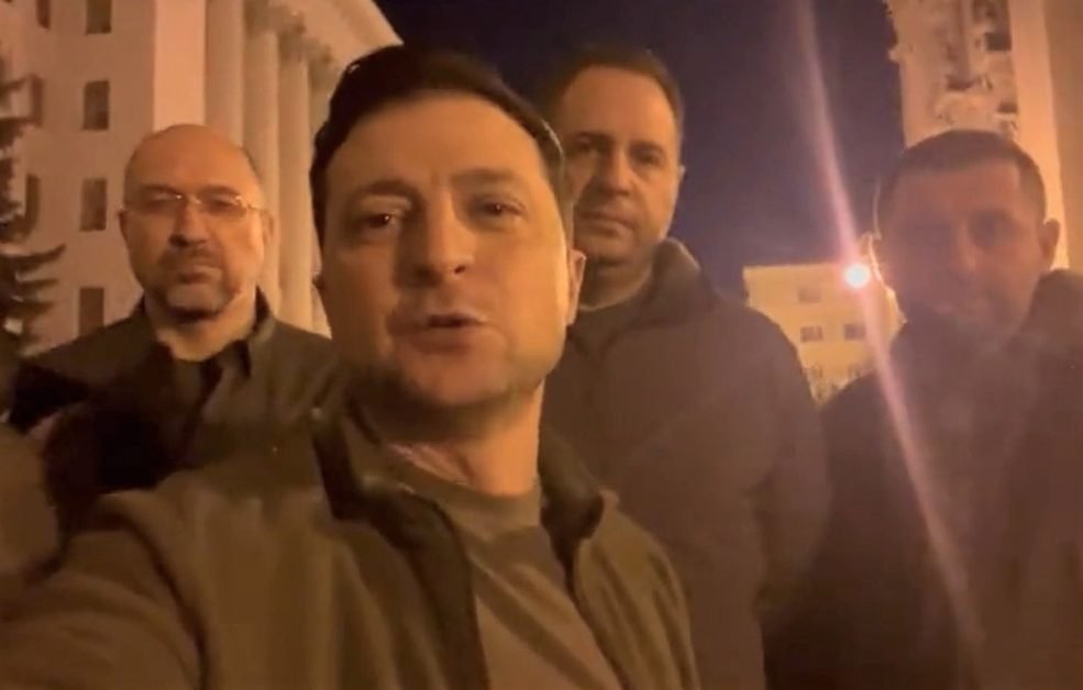 VIDEO. Zelenski, mesaj dramatic de pe străzile Kievului: „Suntem cu toții aici”