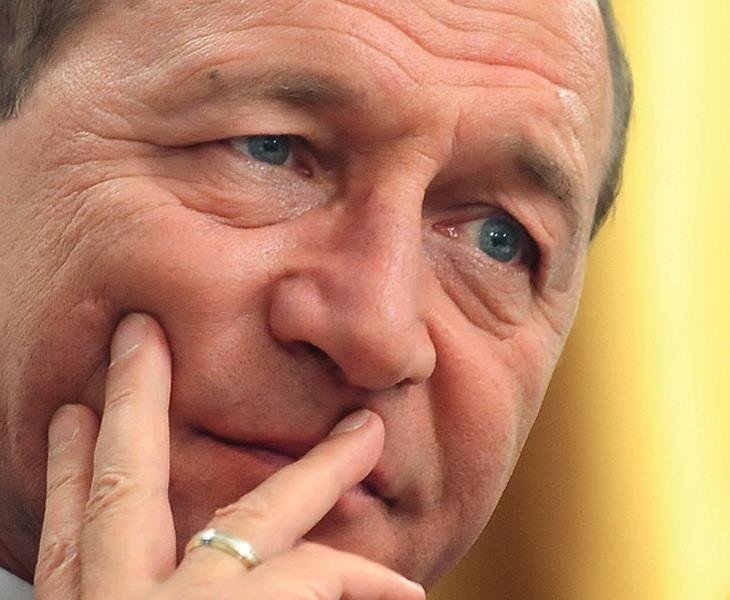 RA-APPS anunţă că Traian Băsescu şi familia sa au obligaţia de a elibera locuinţa de protocol în termen de 60 de zile