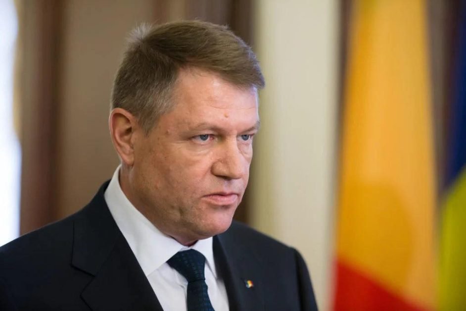 Klaus Iohannis a luat decizia! Câte prenume avem voie să punem copiilor? E interzis în toată România