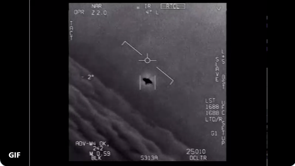 Pentagonul a lansat oficial înregistrări video cu „fenomene aeriene neidentificate”. VIDEO